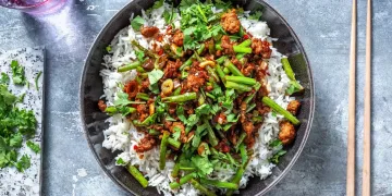 Thai Style Pork Rice Bowl with Green Beans, Coriander and Rice Recipe